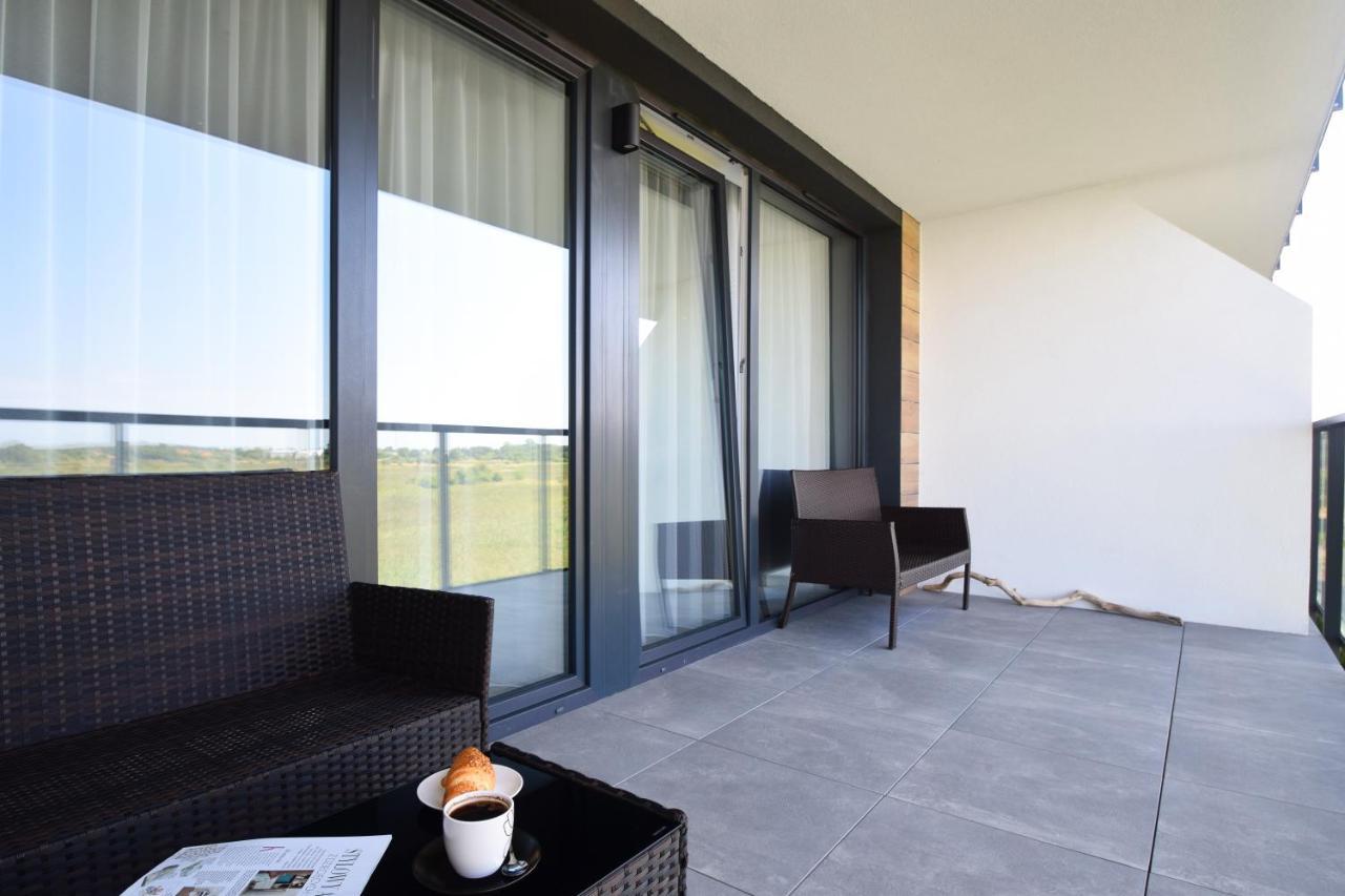Westin House 215 *