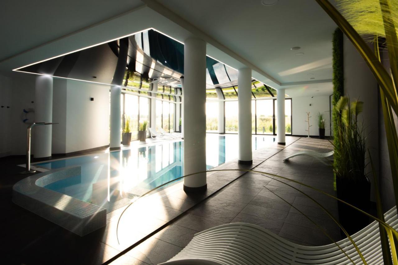 Westin House 215 Apartament *